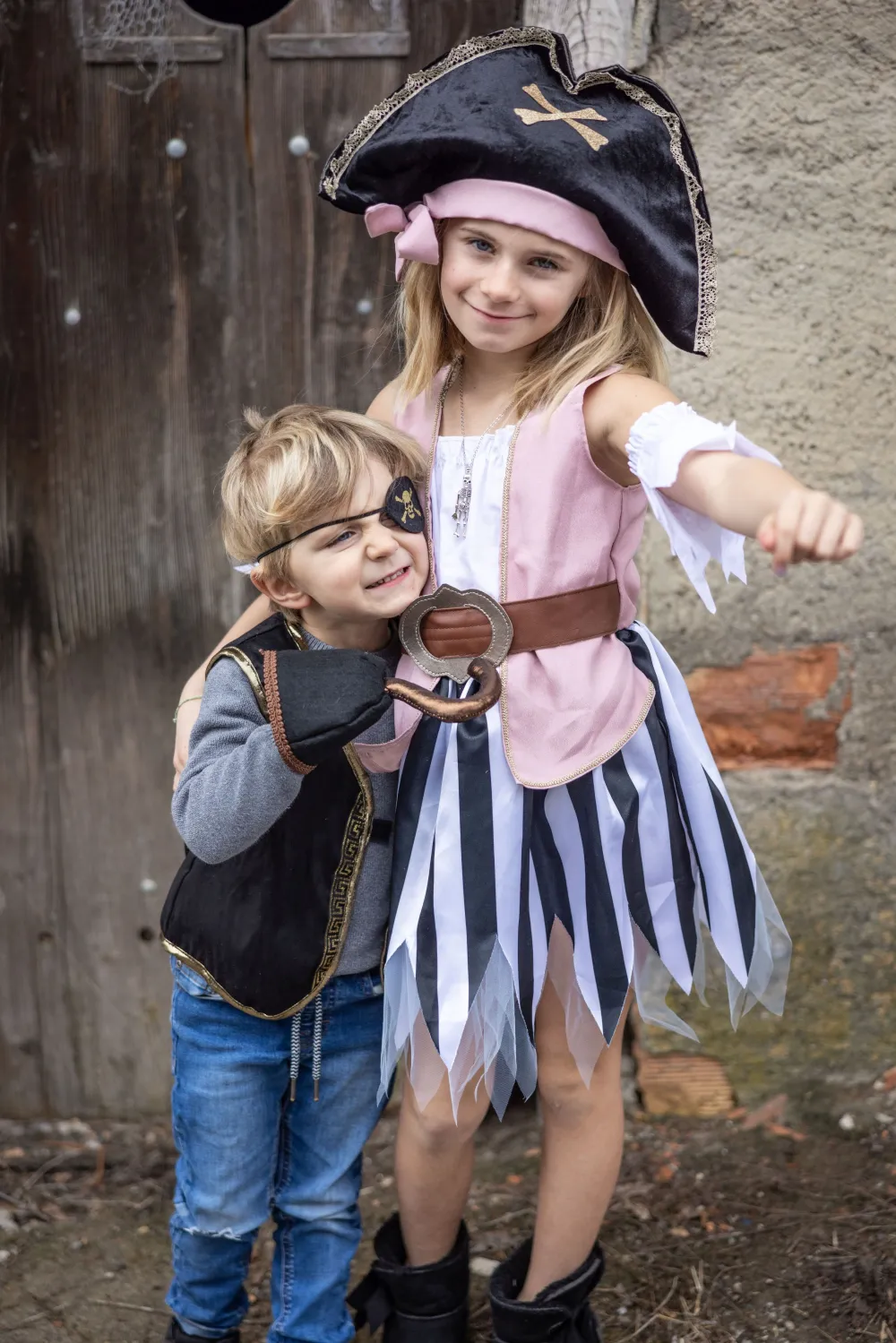 Great Pretenders Karneval M&auml;dchen Kost&uuml;m Piratin Kira