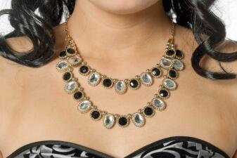 Wilbers Halskette mit Steinen